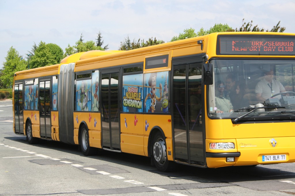 Автобус в Диснейленд из Парижа