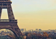 Как идеально провести время в Париже одному?